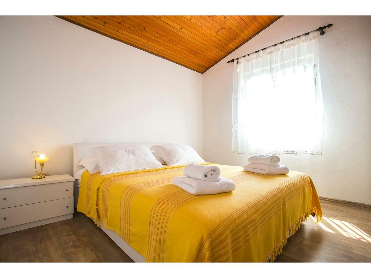 Apartment Goga'S Retreat In Marina Exterior photo